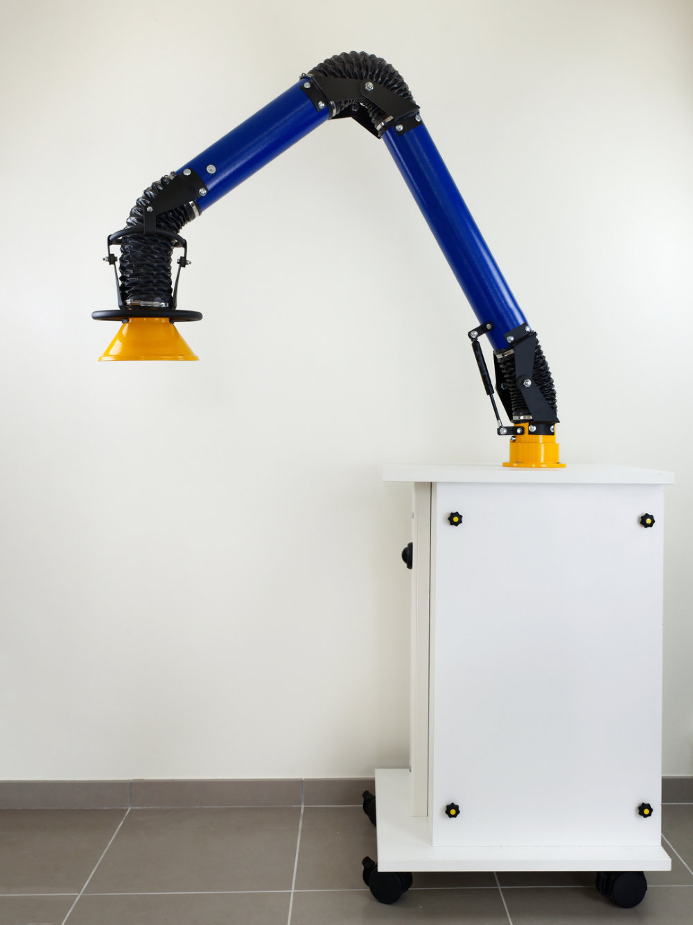 caisson mobile d'aspiration et de filtration avec bras aspirant